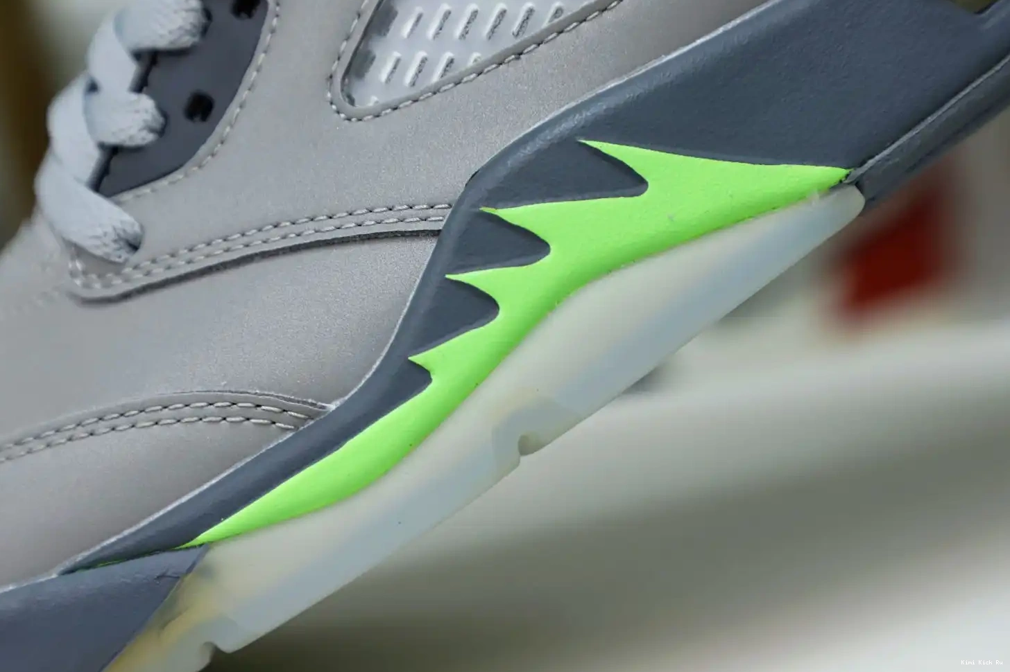 AIR RETRO 2022 Kimikick 'GREEN JORDAN 5 BEAN' 0518